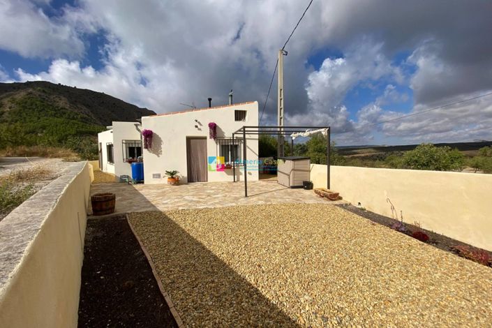 Image No.1-3 Bed Country House for sale