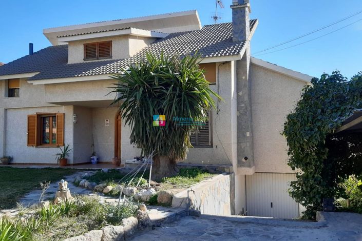 Image No.1-4 Bed Villa for sale