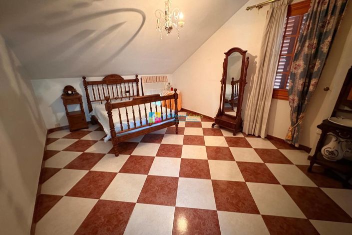 Image No.14-4 Bed Villa for sale