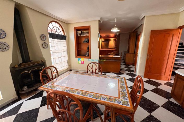 Image No.6-4 Bed Villa for sale