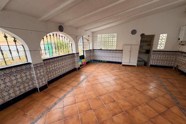 Image No.8-4 Bed Villa for sale