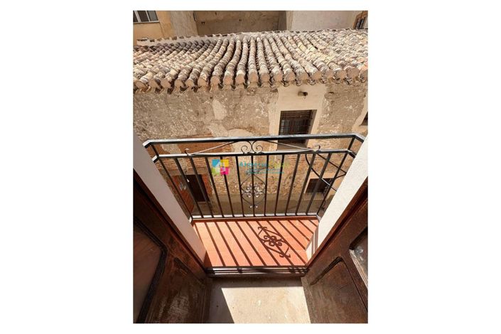 Image No.14-3 Bed Townhouse for sale