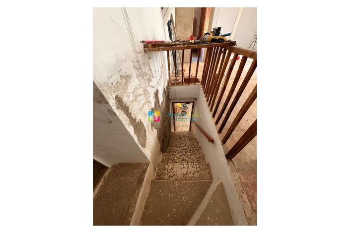 Image No.18-3 Bed Townhouse for sale