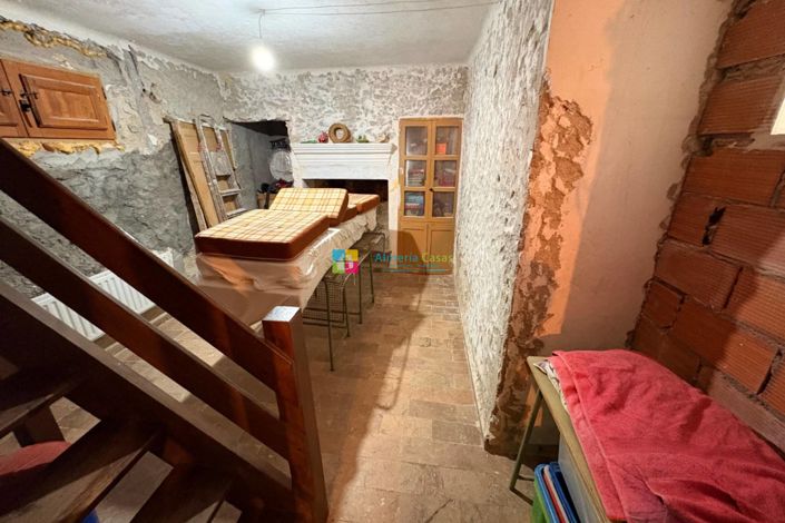 Image No.19-6 Bed Country House for sale