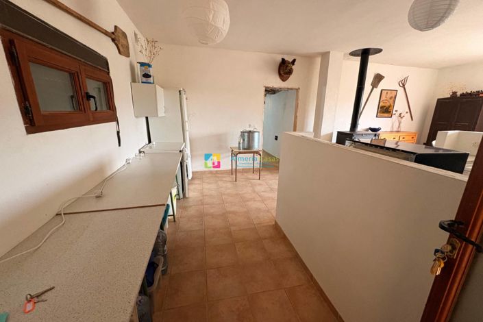 Image No.9-6 Bed Country House for sale