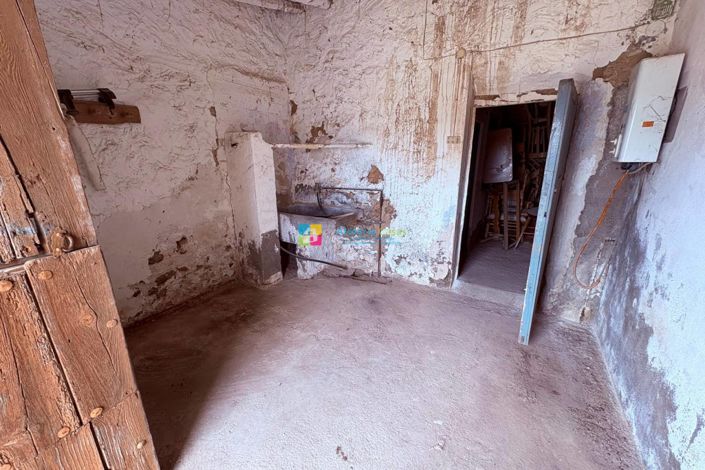 Image No.13-3 Bed Townhouse for sale