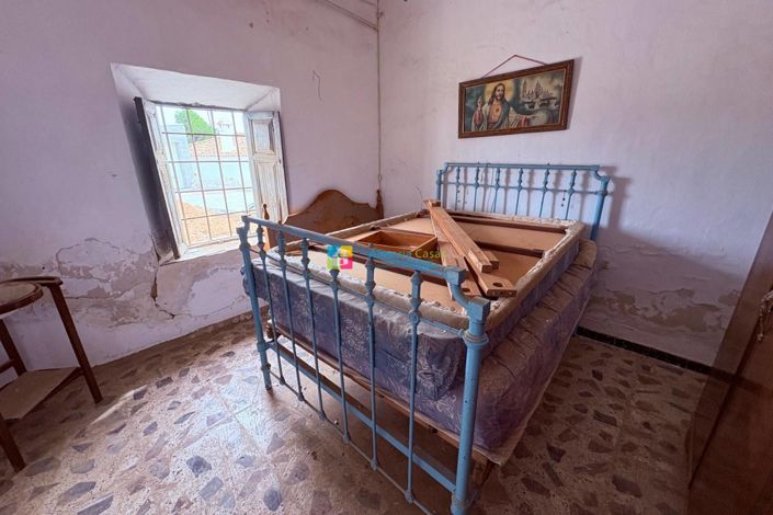 Image No.5-3 Bed Townhouse for sale