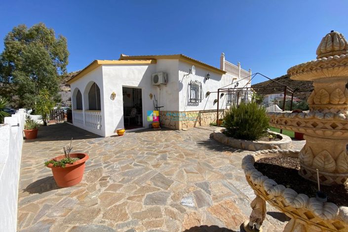 Image No.20-3 Bed Villa for sale