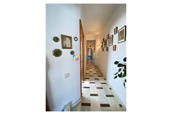 Image No.26-6 Bed Townhouse for sale