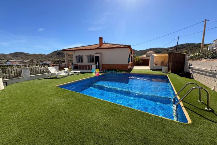 Image No.1-3 Bed Villa for sale