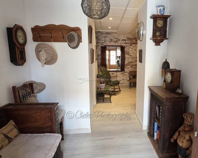 Image No.14-4 Bed Townhouse for sale