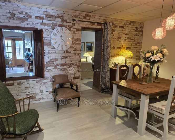 Image No.20-4 Bed Townhouse for sale