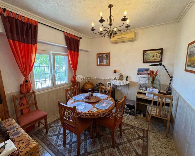 Image No.5-4 Bed Country House for sale