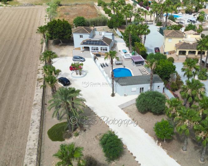 Image No.1-4 Bed Villa for sale