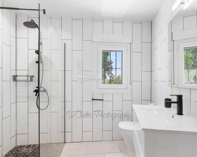 Image No.12-4 Bed Country House for sale