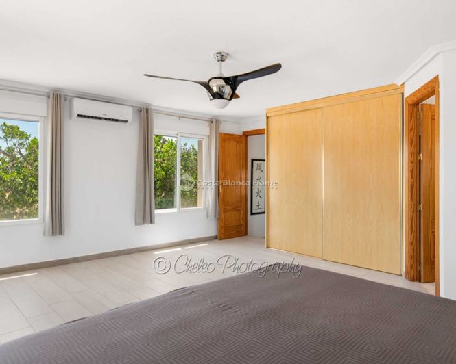 Image No.14-4 Bed Country House for sale