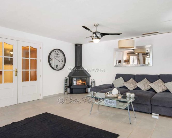 Image No.21-4 Bed Country House for sale