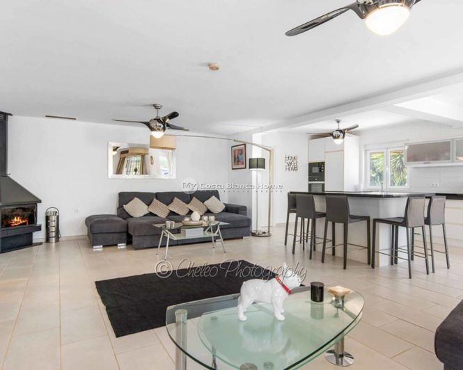 Image No.22-4 Bed Country House for sale