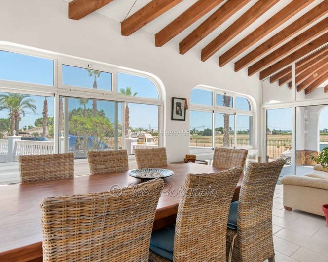 Image No.25-4 Bed Country House for sale