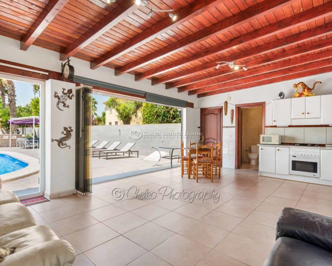 Image No.29-4 Bed Country House for sale