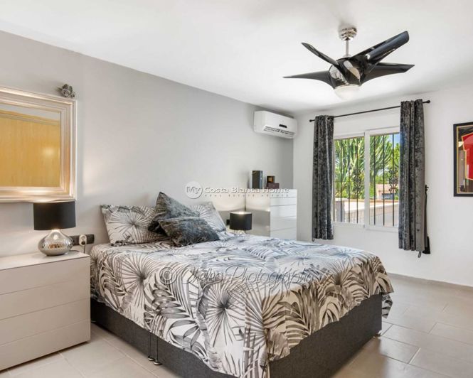 Image No.9-4 Bed Country House for sale