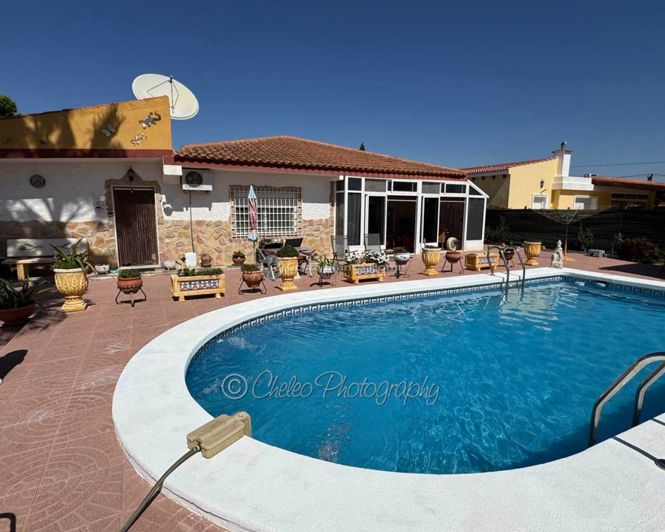 Image No.1-4 Bed Villa for sale