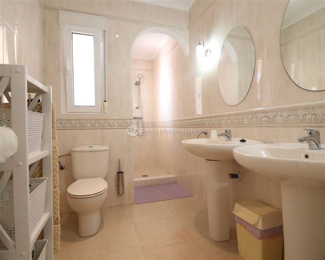 Image No.16-3 Bed Villa for sale