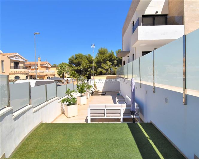 Image No.2-3 Bed Villa for sale