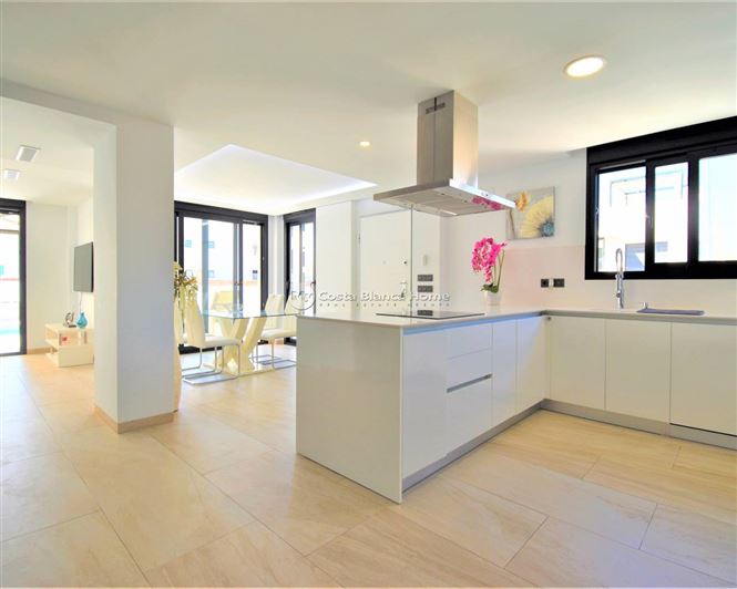 Image No.4-3 Bed Villa for sale