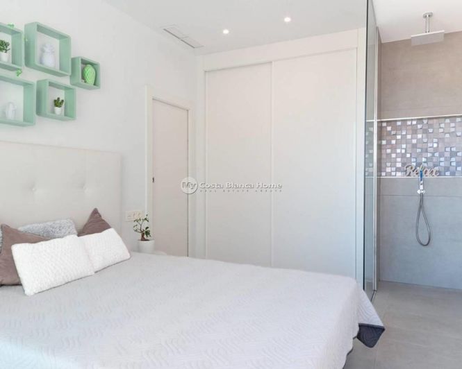 Image No.10-4 Bed Villa for sale