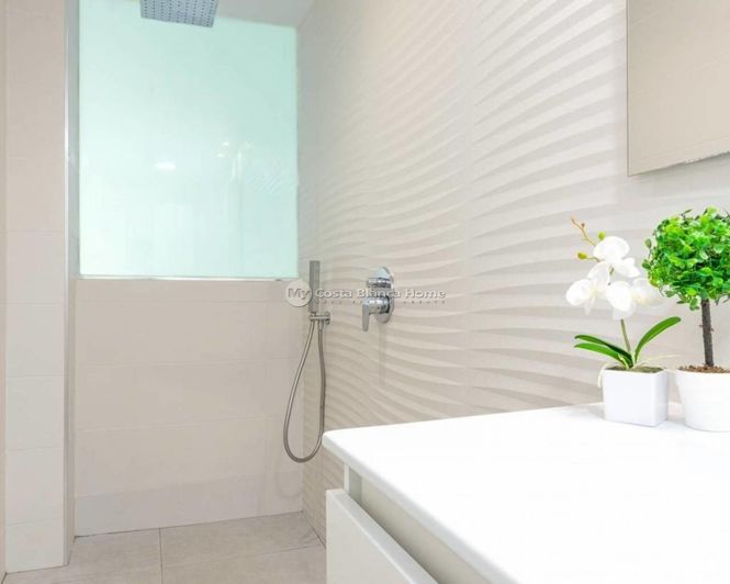 Image No.19-4 Bed Villa for sale