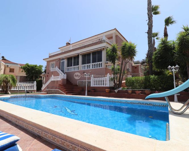 Image No.3-4 Bed Villa for sale