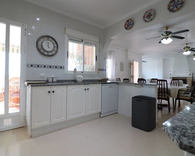 Image No.11-4 Bed Villa for sale