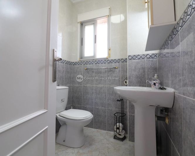 Image No.25-4 Bed Villa for sale