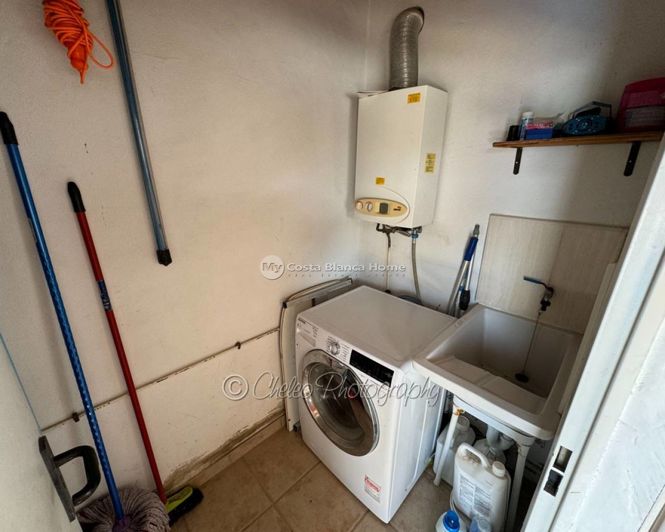 Image No.19-5 Bed Country House for sale