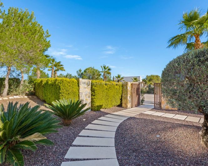 Image No.12-4 Bed Villa for sale