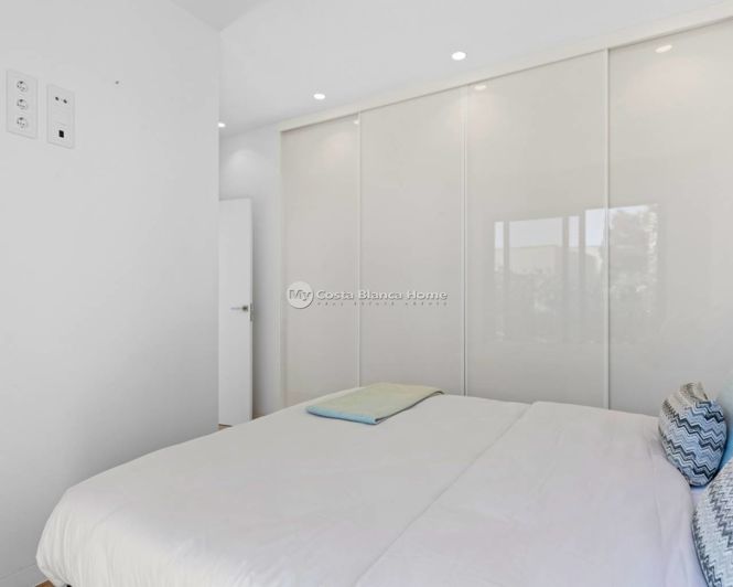 Image No.35-4 Bed Villa for sale