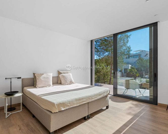 Image No.43-4 Bed Villa for sale