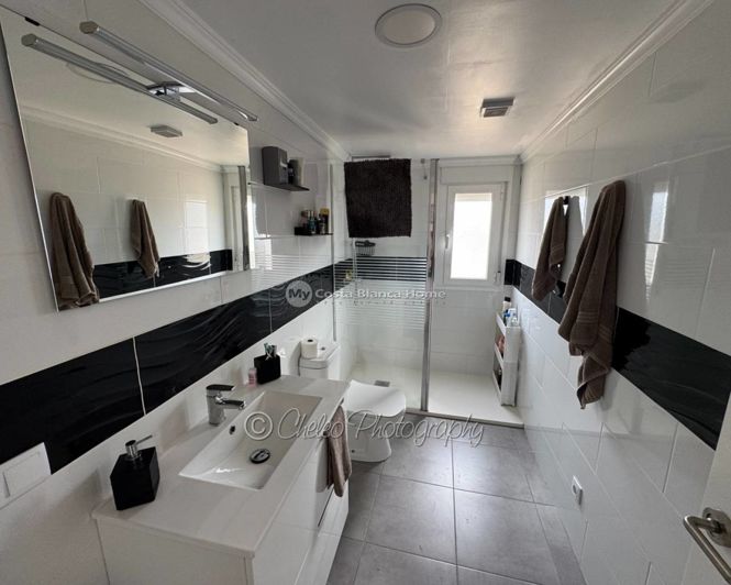 Image No.25-6 Bed Villa for sale