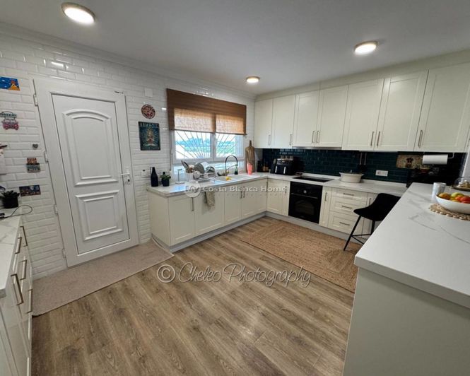 Image No.3-6 Bed Villa for sale