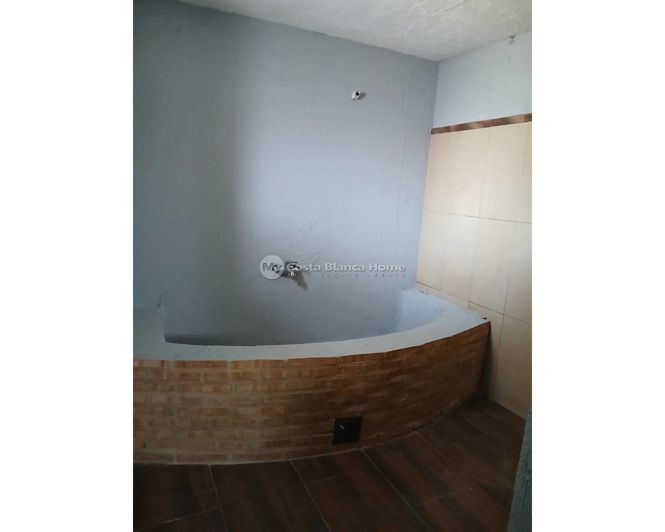 Image No.11-3 Bed Property for sale