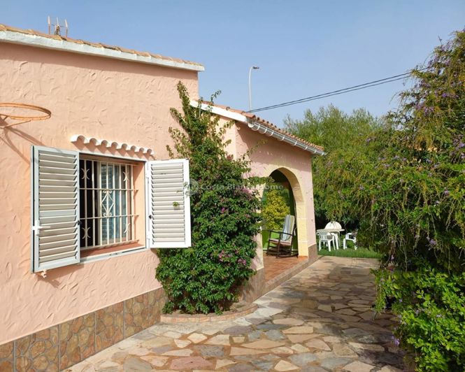 Image No.1-3 Bed Villa for sale
