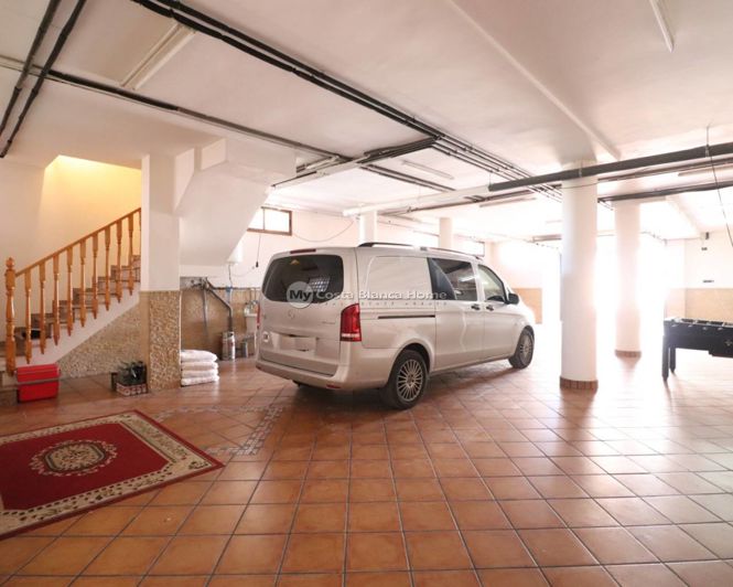 Image No.39-6 Bed Country House for sale