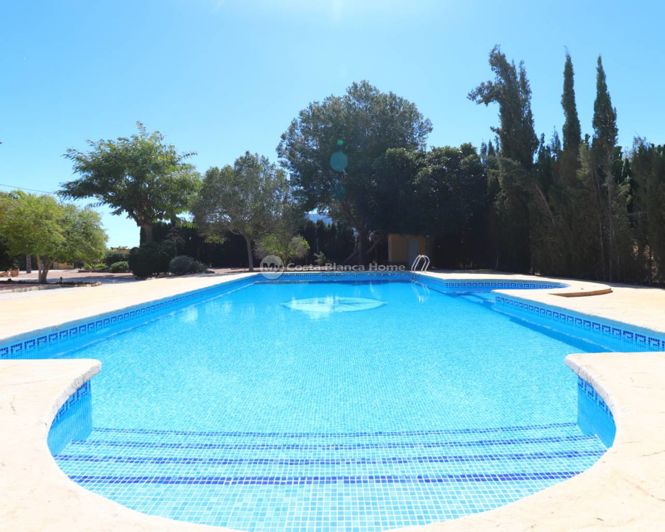 Image No.44-6 Bed Country House for sale