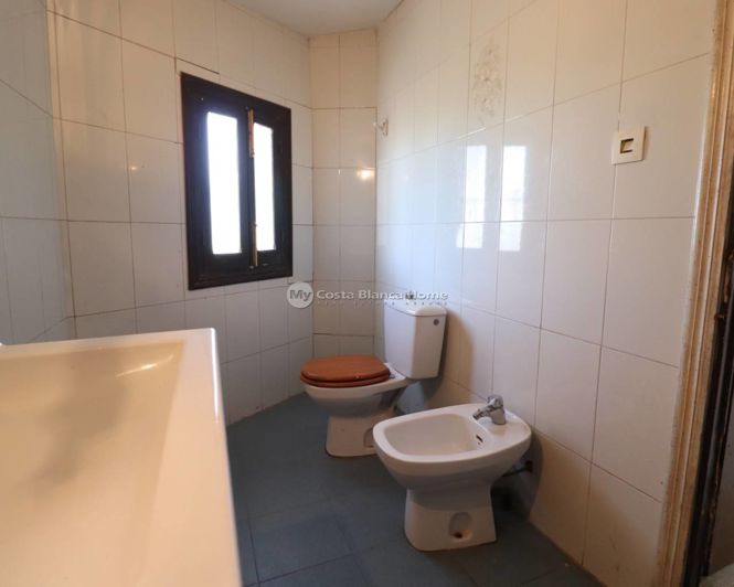 Image No.20-5 Bed Villa for sale