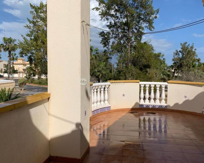 Image No.21-3 Bed Property for sale