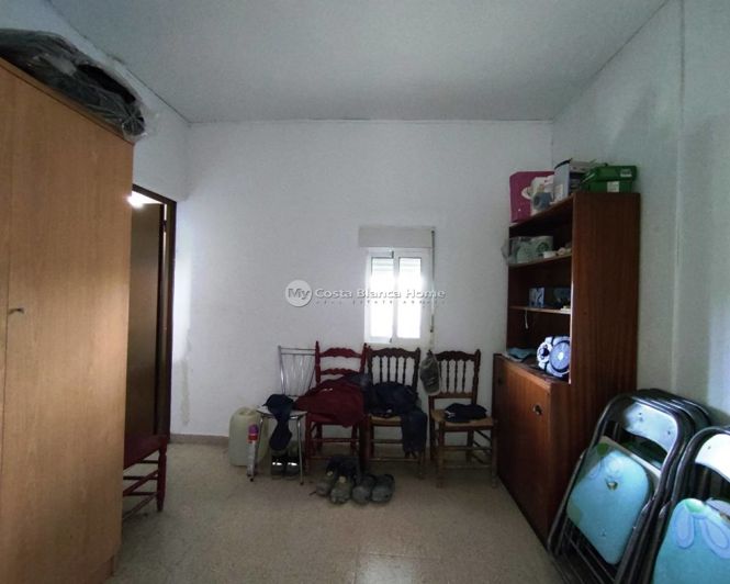 Image No.10-3 Bed Country House for sale