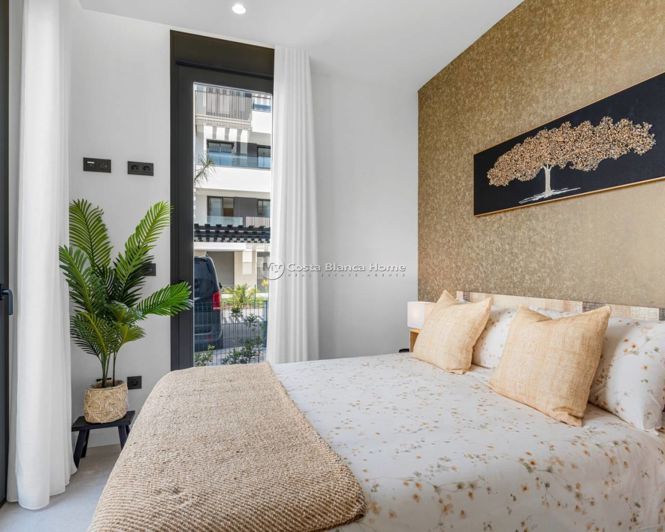 Image No.18-3 Bed Apartment for sale