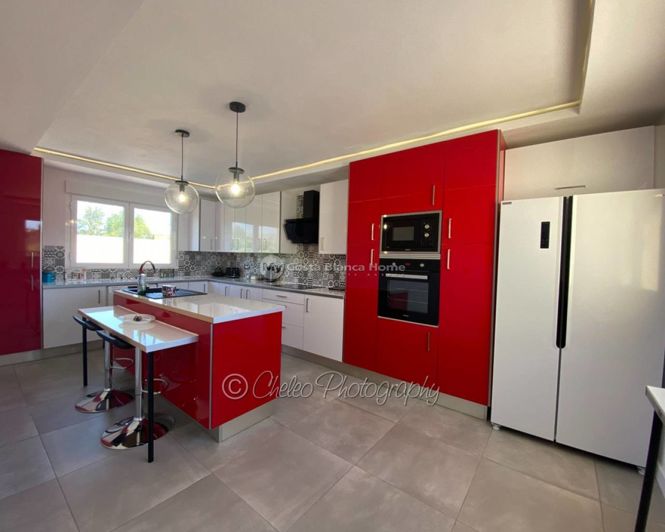 Image No.4-4 Bed Villa for sale