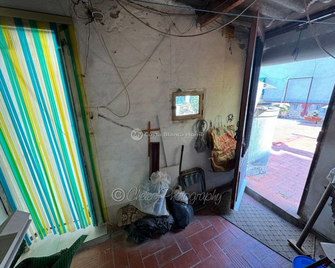 Image No.20-3 Bed Townhouse for sale